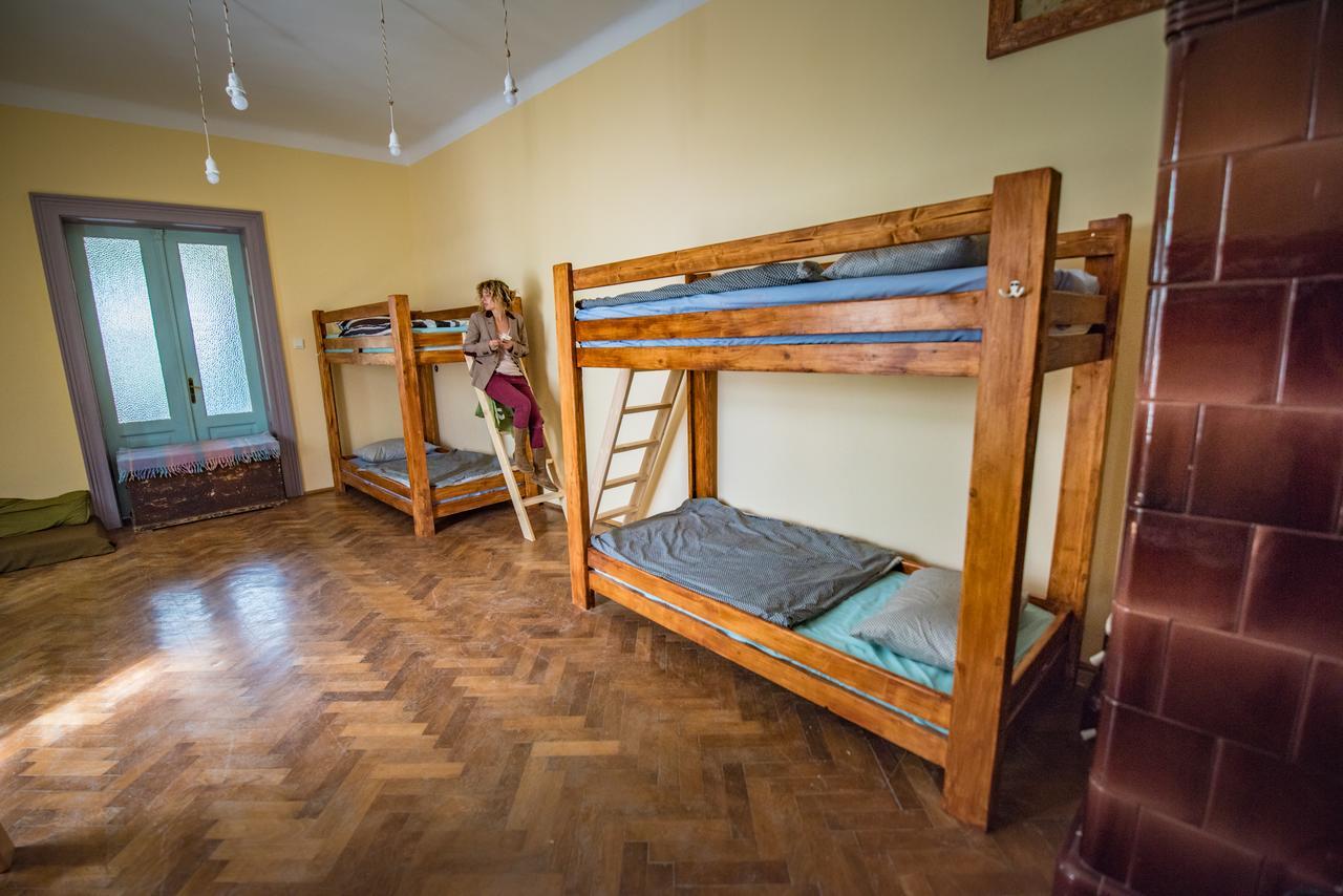 Albergue Mountain Tale Braşov Exterior foto