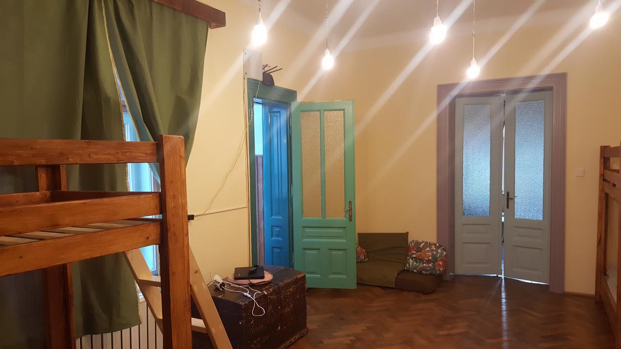 Albergue Mountain Tale Braşov Exterior foto