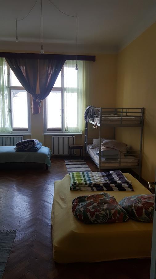 Albergue Mountain Tale Braşov Habitación foto